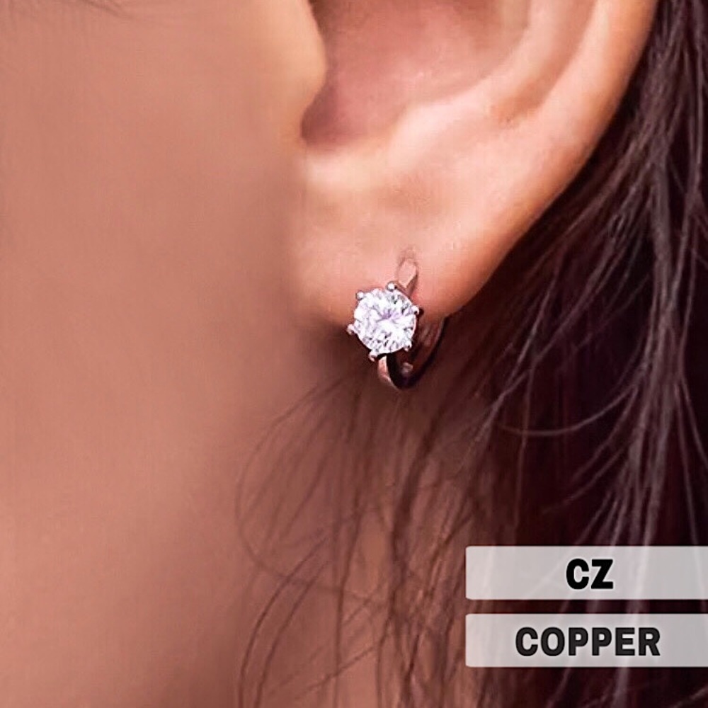 ⚜️𝟯𝟬%𝗢𝗙𝗙 𝗯𝘂𝗻𝗱𝗹𝗲𝘀 𝟯+⚜️ NEW CZ Delicate Huggie Hoops